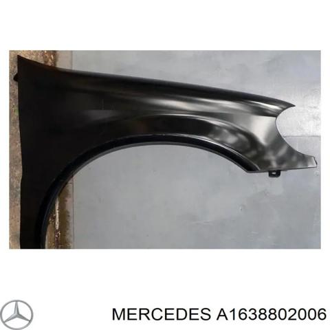 Переднє праве крило A1638802006 MERCEDES