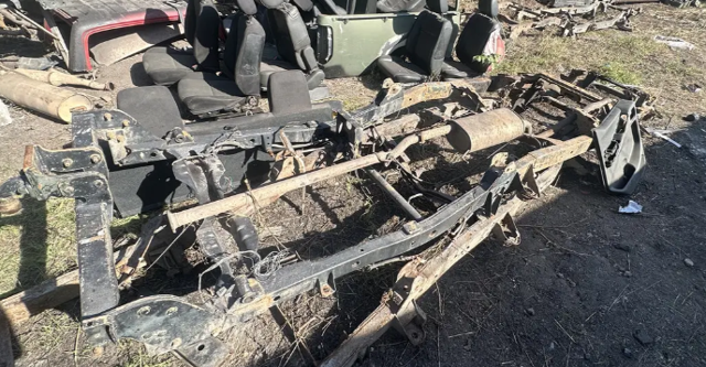 Рама кузова E01003X3DB NISSAN