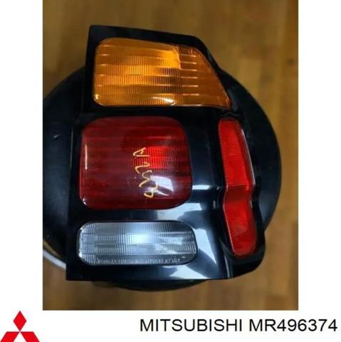 Задні ліхтарі MR496374 MITSUBISHI