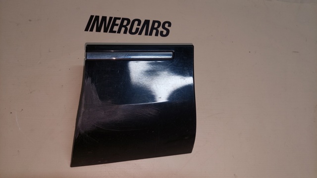 Накладка переднього правого крила 4L0854960F VAG