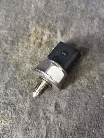 Датчик тиску палива 06K906051C VAG