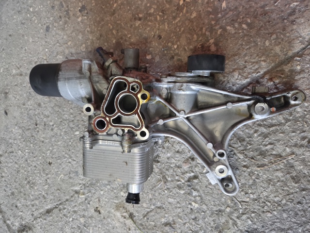 Кріплення генератора 06L903143D VAG