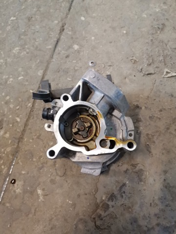 Насос вакуумний 06N145100E VAG