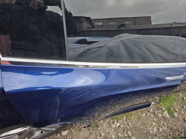 Молдинг опускного скла нижній, двері задньої, правої 103216888D TESLA