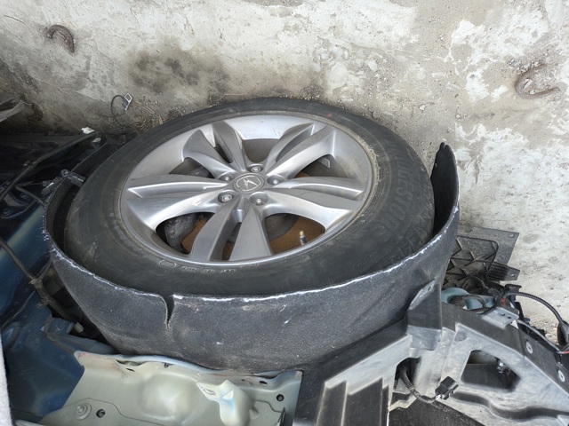 Підкрилок передній лівий 103424900H TESLA