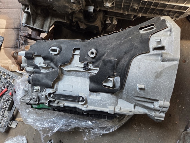 Автоматична коробка передач 24008744817 BMW