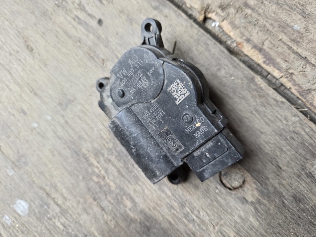 Двигун заслінки печі 2Q0907511G VAG