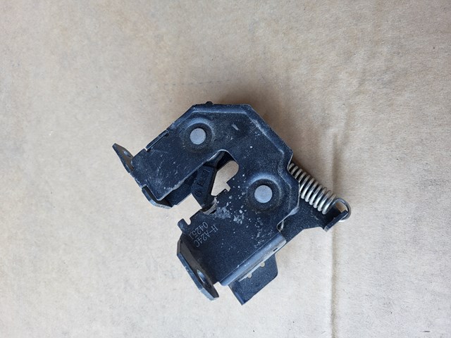 Замок капота, правий 31688338 VOLVO