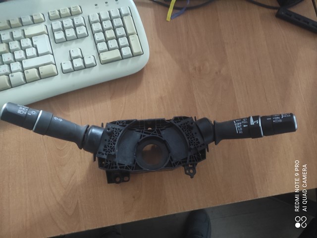 Перемикач підрульовий, центральна частина 35251T5AB02 HONDA