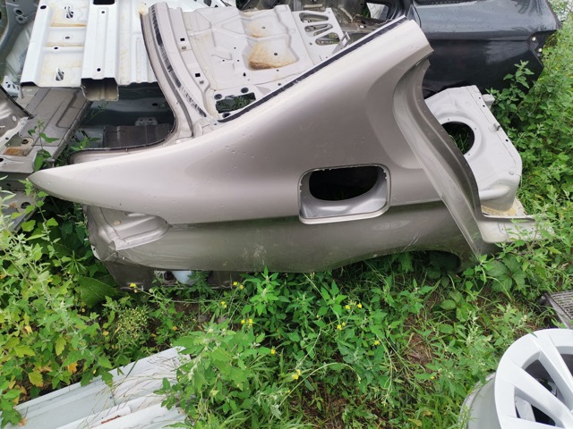 Бічна частина задні праві 41007437520 BMW