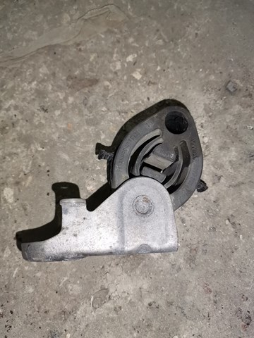 Подушка кріплення глушника 4M0253147C VAG