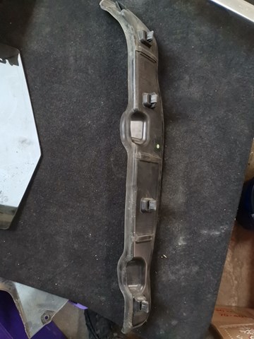 Ущільнювач арки крила 51487352221 BMW