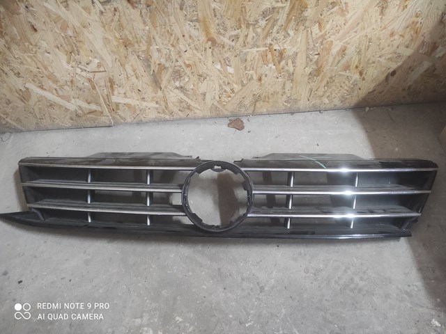 Решітка радіатора 5C6853653 VAG