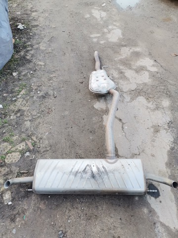 Середній глушник 80A253409J VAG