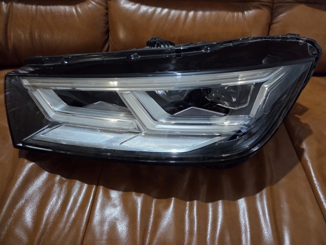 Оптика 80A941773B VAG