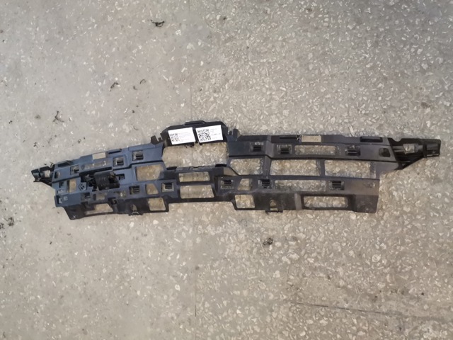 Кронштейн бампера заднього, центральний 850406FL0A NISSAN