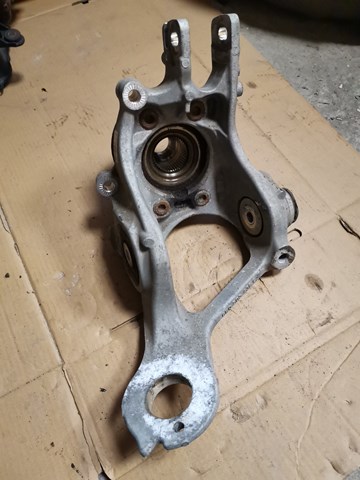Цапфа - поворотний кулак задній, правий 8R0505436C VAG