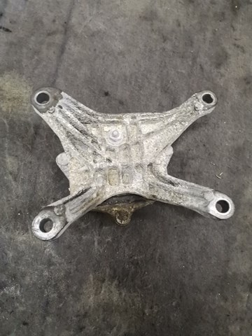Підвіска КПП 8W0399156 VAG
