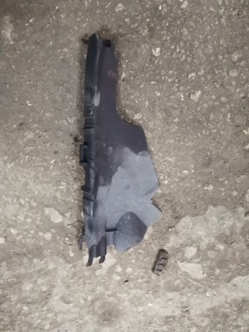 Захист заднього нижнього важеля 8W0505561B VAG
