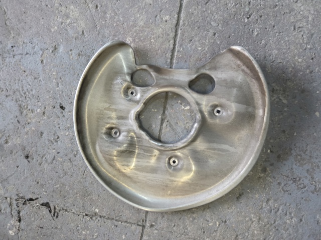 Захист гальмівного диска заднього, правий 8W0615612D VAG