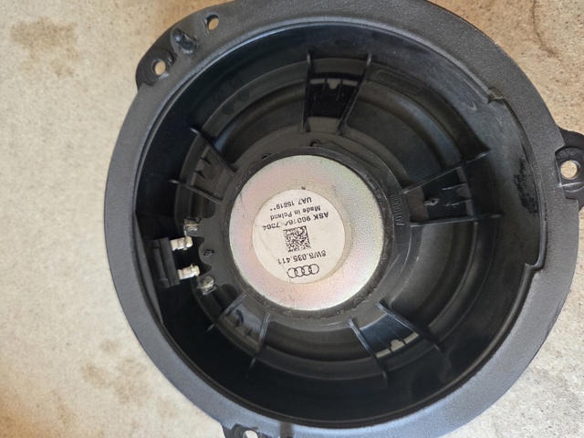 Динамік задньої двері 8W5035411 VAG