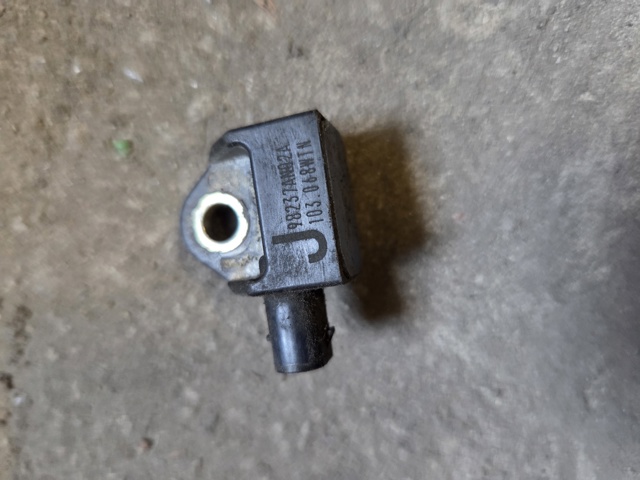 Датчик AIRBAG передній 98237AN02A SUBARU