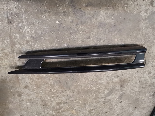 Переднє праве ікло бампера A1668851474 MERCEDES