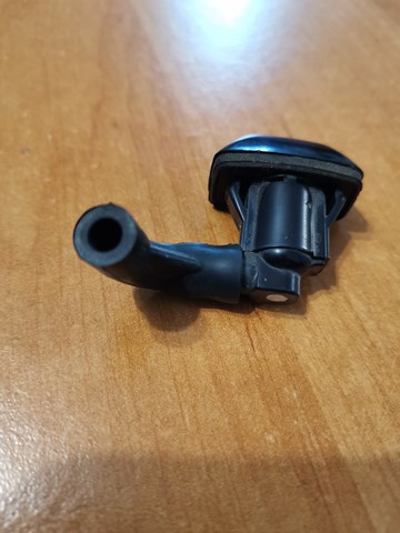 Омивач скла дверей задка KB7W67510 MAZDA