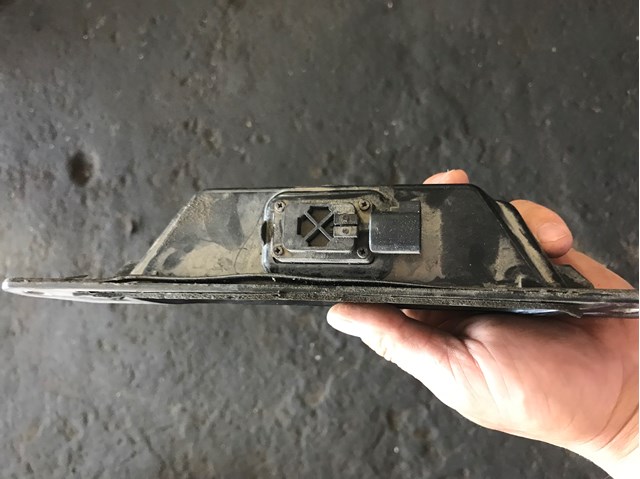 Кнопка приводу замка 3/5 дверей (ляди) / кришки багажника 1L2T14K147AA FORD