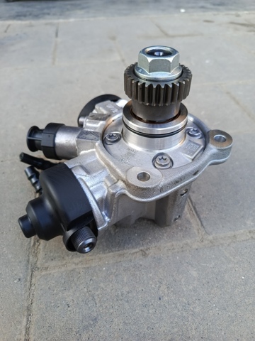 Насос паливний високого тиску (ПНВТ) 35022140F BOSCH
