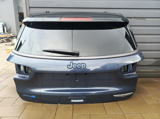 П'яті двері 68242348AA CHRYSLER