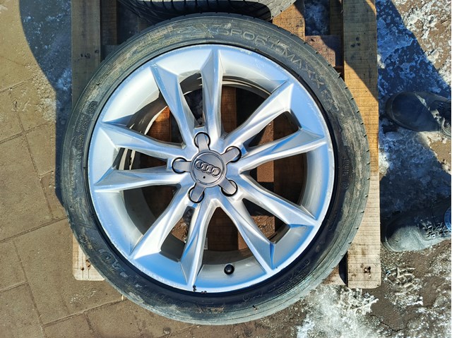 Диски колісні литі (легкосплавні, титанові) 8V0601025BP VAG