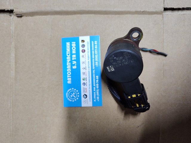 Регулятор тиску палива в паливній рейці 0281002584 BOSCH