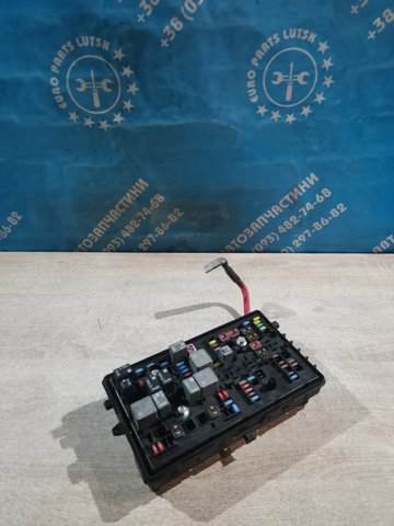 Корпус запобіжників 13222782 OPEL