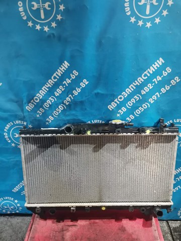 Радіатор системи охолодження двигуна 1640003180 TOYOTA
