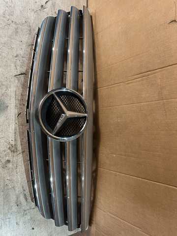Захисна решітка радіатора 1698800783 MERCEDES