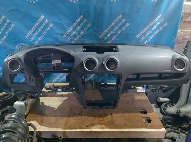 Передня панель 1707835 FORD