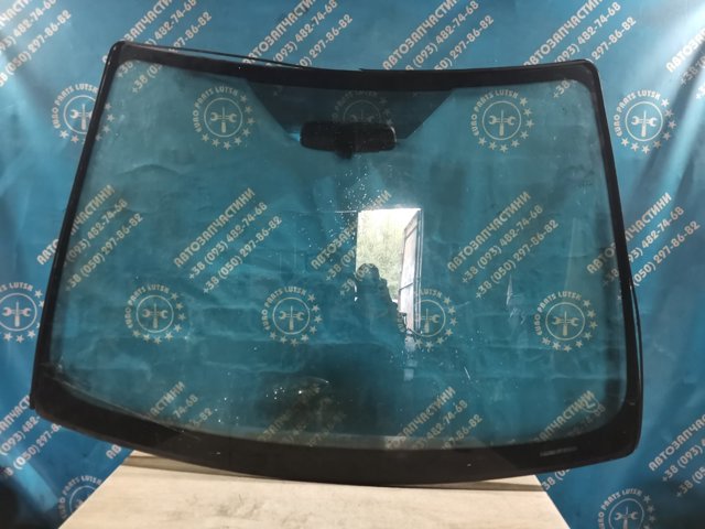 Автоскло 1747904 FORD