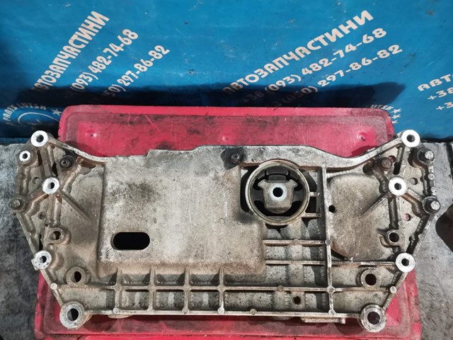 Подушка (опора) двигуна, нижня 1K0199369F VAG