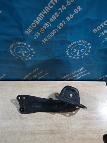 Тяга поздовжня задньої підвіски, права 1K0505226H VAG