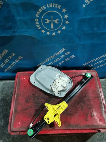 Склопідйомник задніх правих дверей 1K4839462A VAG