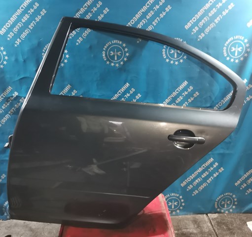 Двері задні, ліві Skoda Octavia 2 A5