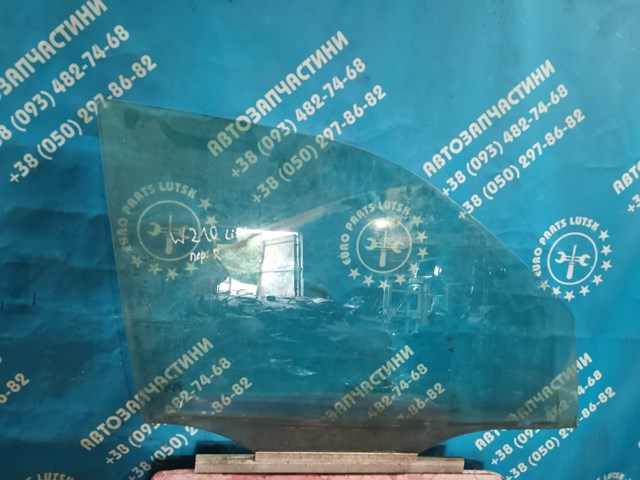 Скло-кватирка двері, передній, правій 2107200218 MERCEDES