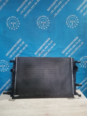 Радіатор охолодження двигуна 214100015R RENAULT