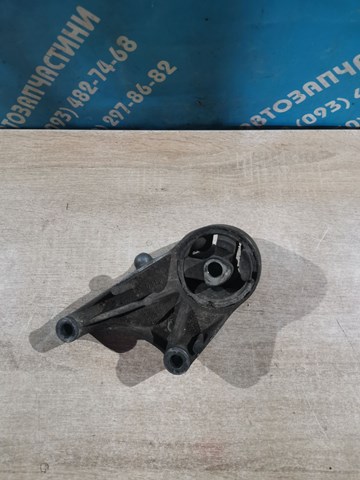 Подушка двигуна передня 24463129 OPEL