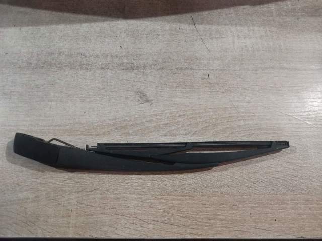 Щітка склоочисника задня 3882151K02 SUZUKI