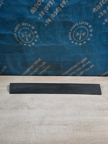 Накладка задньої лівої двері, нижня 3B0854949B VAG