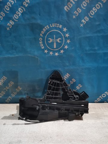 Замок двері правої передньої 3M5AR21812AK FORD