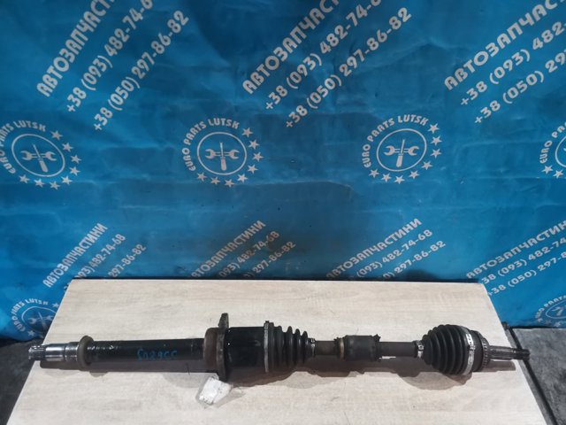 Піввісь передня, права 4341005430 TOYOTA