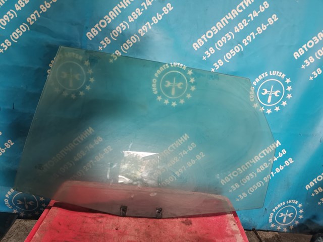 Скло задніх дверей, лівих 4B9845205B VAG
